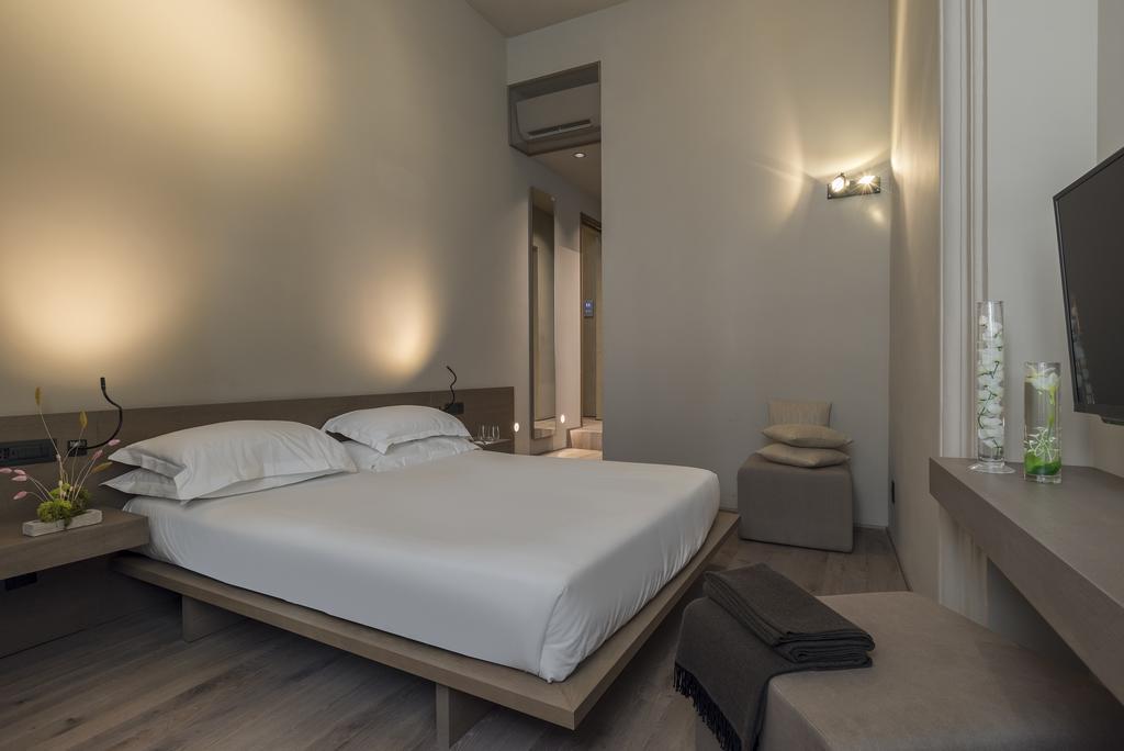 Hotel Dei Barbieri Rome Room photo